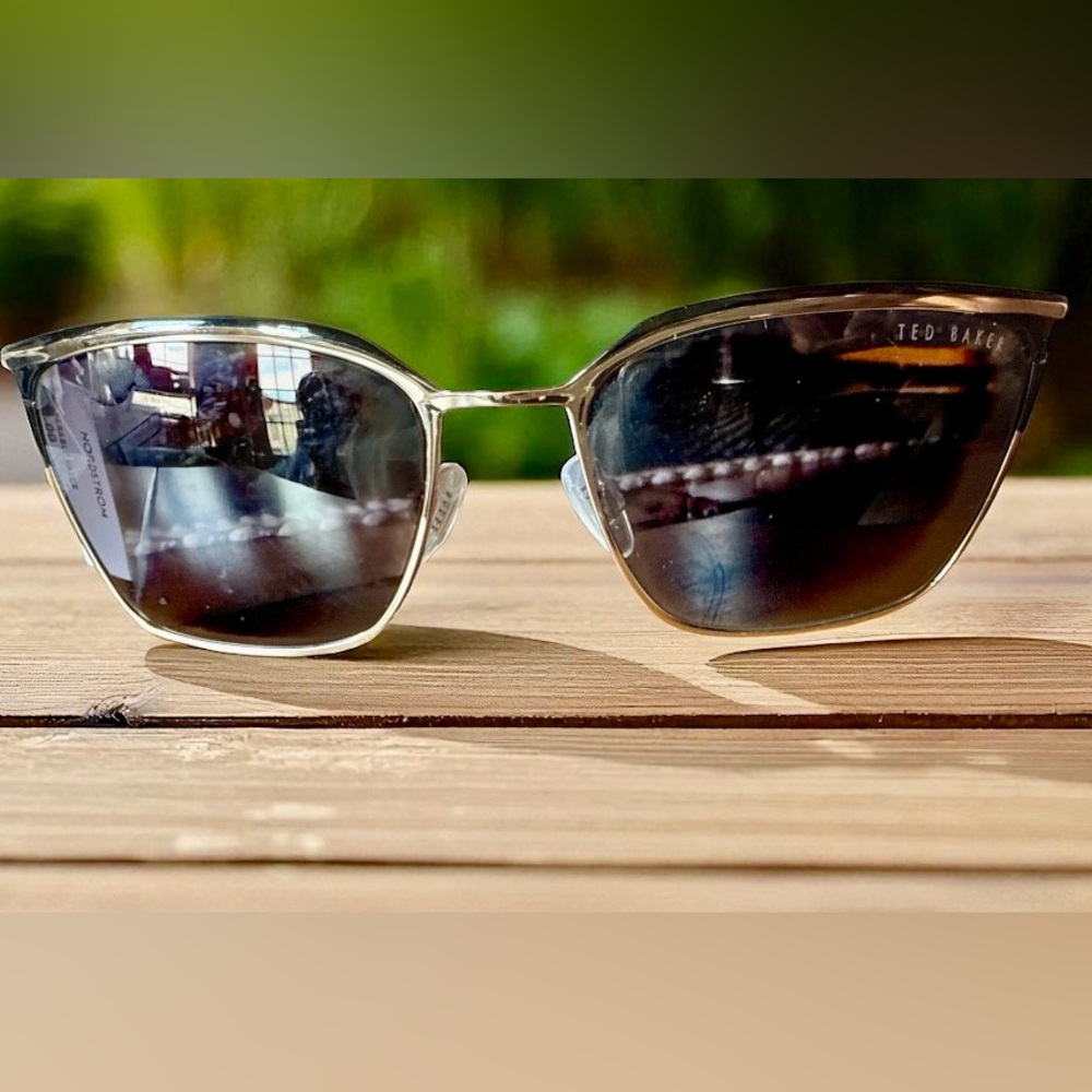 Ted Baker London style TBW122 sunglasses. NWT